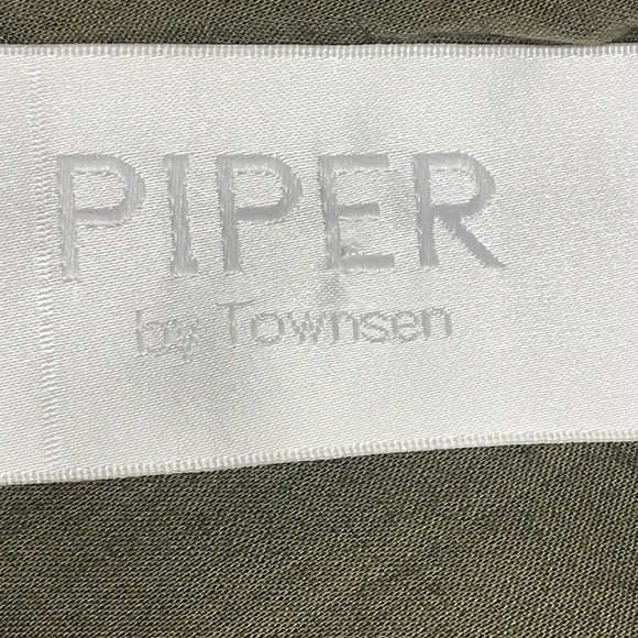 Piper By Townsen BEI OLIVE embroidered Romper M - Picture 12 of 12
